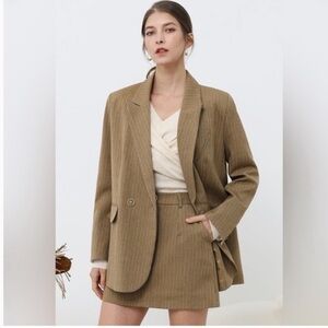 Cute oversized pinstripe brown blazer preppy style NWOT